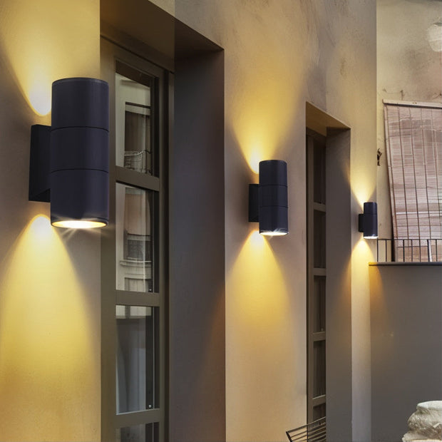 Wetterfeste Aluminium-Außenwandleuchte mit LED – Modernes Design & IP65 Schutz | Marthova.de