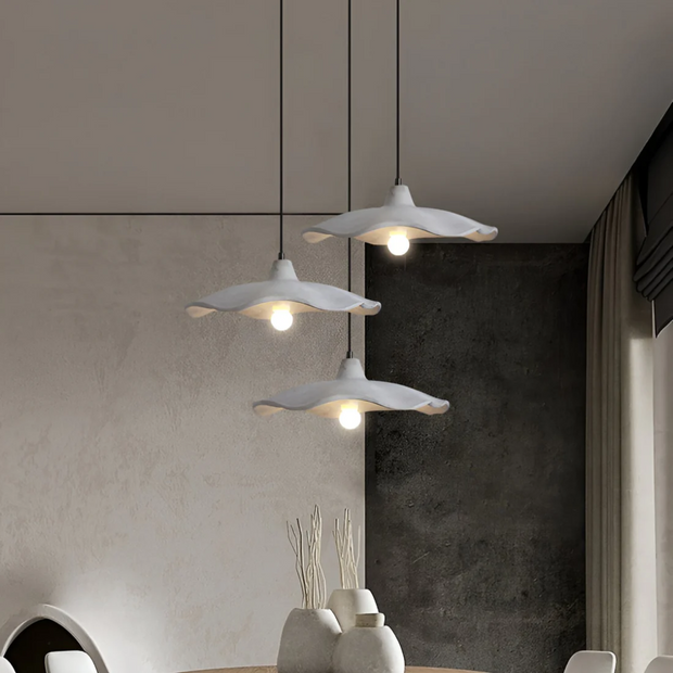 hängelampe beton blumenform wabi sabi design esszimmer