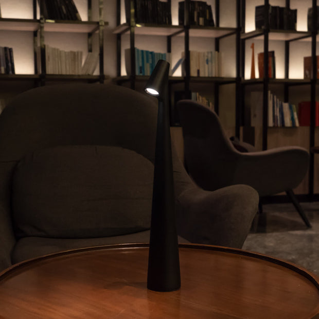 LumoArt Wireless Design Tischleuchte