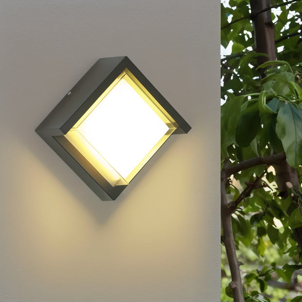 Wandheizstrahler mit LED Beleuchtung wetterfest für Terrasse Balkon Garten