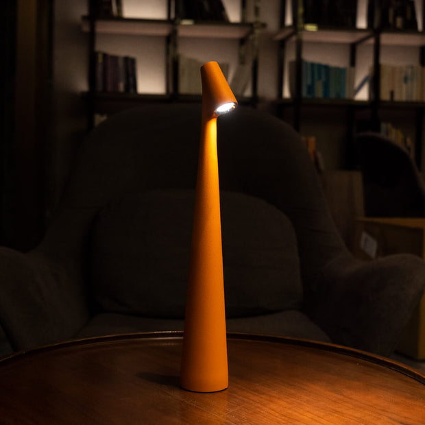 LumoArt Wireless Design Tischleuchte