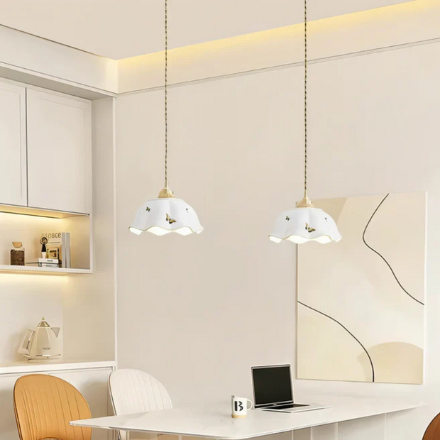 Schmetterling Hängelampe Esszimmer aus Keramik mit warmem LED Licht