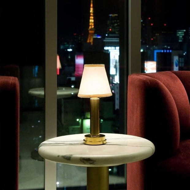 LumiStoff LED Tischleuchte dimmbar kabellos mit Stoffschirm für Wohnzimmer und Schlafzimmer