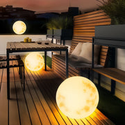 Mondförmige Gartenlampe mit LED warmweiß wetterfest und USB aufladbar