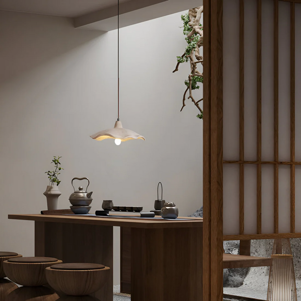 hängelampe beton blumenform wabi sabi design esszimmer