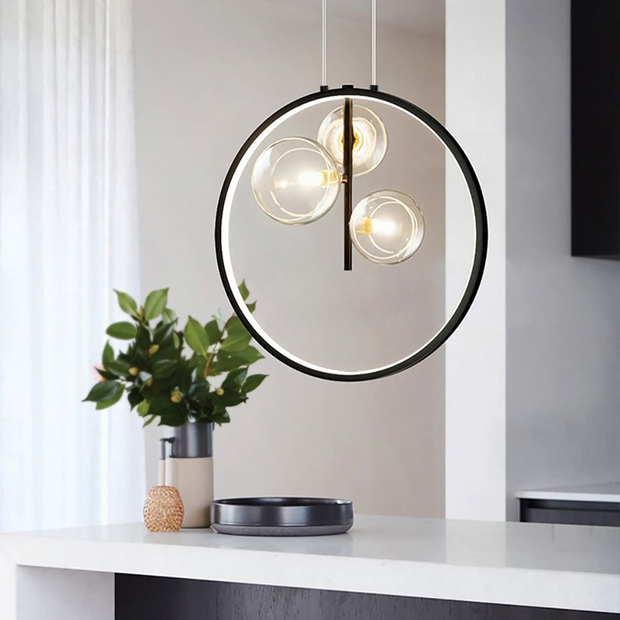 Moderne schwarze Pendelleuchte mit Glaskugel LED Beleuchtung