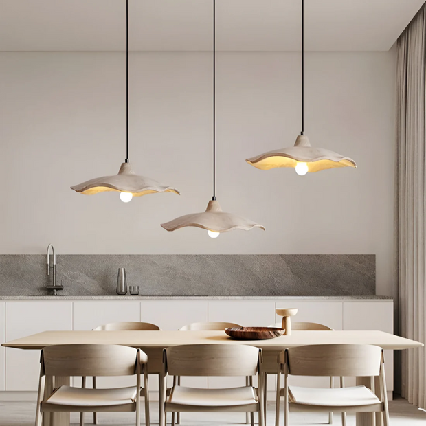 hängelampe beton blumenform wabi sabi design esszimmer