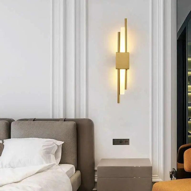 LichtWink, Metall Wandleuchte, schlankes Design, verstellbarer Arm, 2x3W LED, Schwarz/Gold