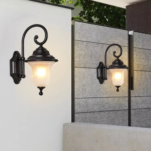 Vintage Außenwandleuchte im klassischen Stil | Wetterfeste Marthova Lampe für Haus & Garten