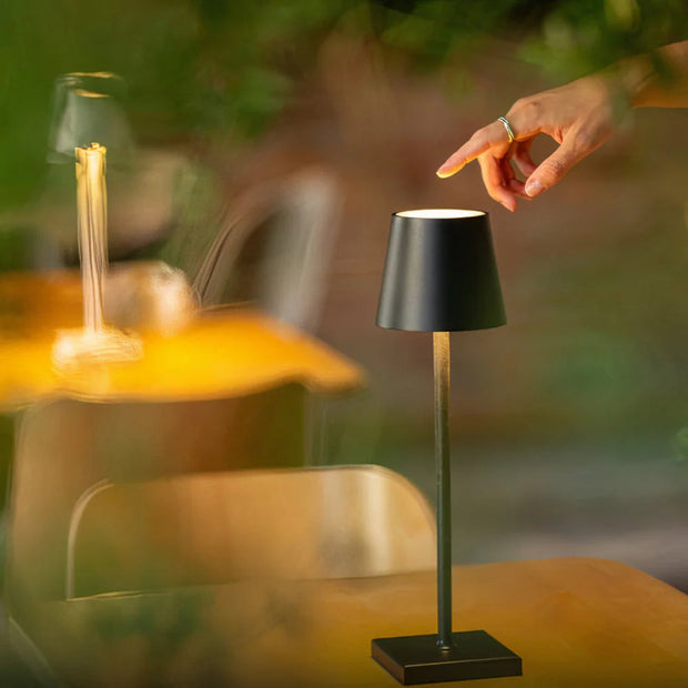 Lumora - Tischleuchte  Dimmbare led-Technologie kabellos aufladbar über USB-C