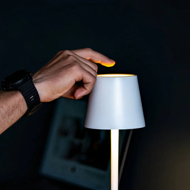 Lumora - Tischleuchte  Dimmbare led-Technologie kabellos aufladbar über USB-C