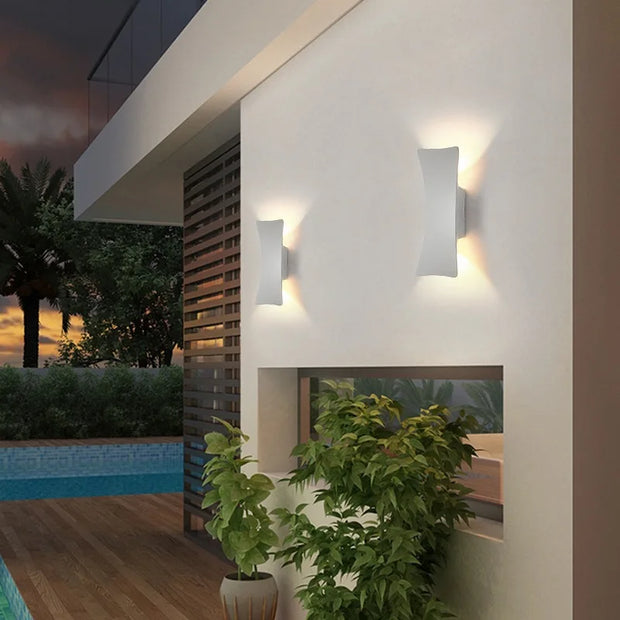 Moderne LED Wandleuchten Außen – Wetterfeste Außenlampen UrbanBeam im 2er-Set | Marthova