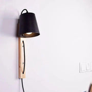 Eclivra Wandleuchte zum Einstecken | Schwarzes Finish, E27 Sockel | AC Power | Ideal für Wohnzimmer, Schlafzimmer