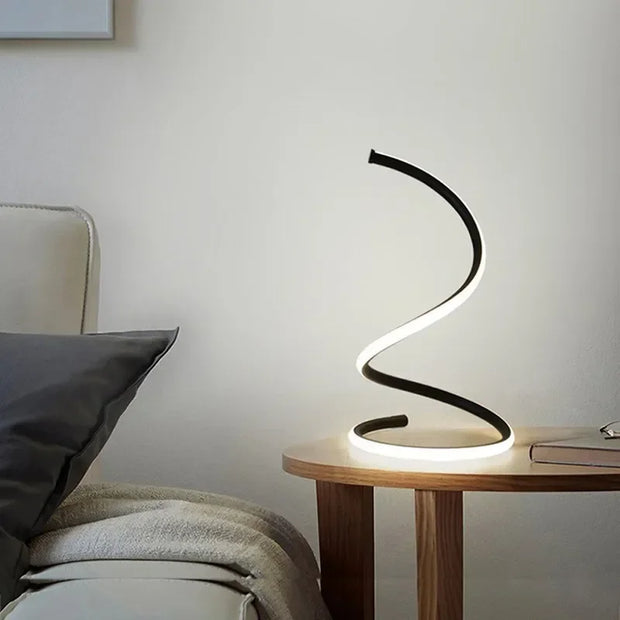 LumoFlex Tischleuchte LED modern verstellbar energiesparend für Büro und Zuhause