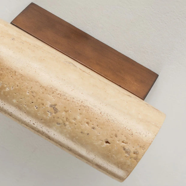 LumiTravura Wandleuchte Travertin Quadrat – Naturstein mit Holzfuß – E27