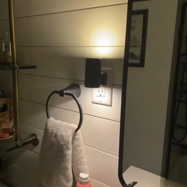 LumiPlug Wandleuchte für Steckdose