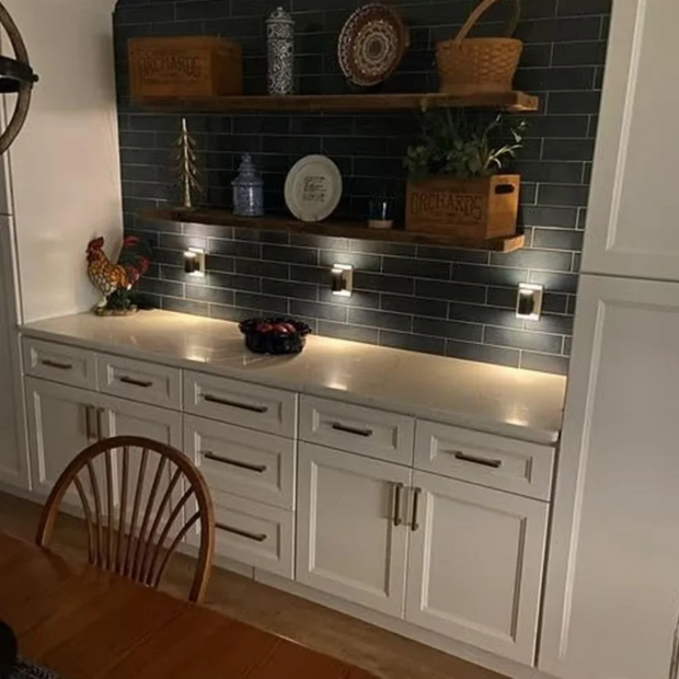 LumiPlug Wandleuchte für Steckdose
