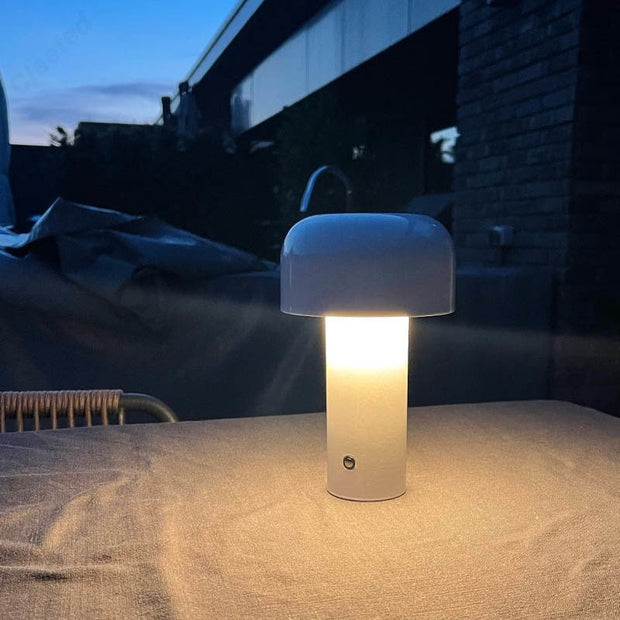 Tragbare USB Tischlampe mit Touchfunktion und LED Licht für Schlafzimmer oder Wohnzimmer