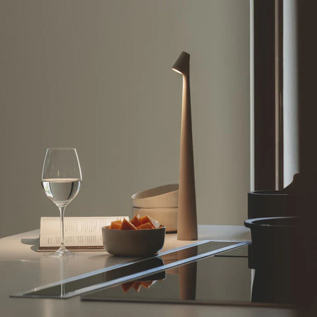 Kabellose LED Tischlampe dimmbar modern tragbar mit Akku für Innen und Außen