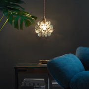 Romantische Blüten Hängelampe aus Glas mit LED Beleuchtung für Schlafzimmer und Esszimmer
