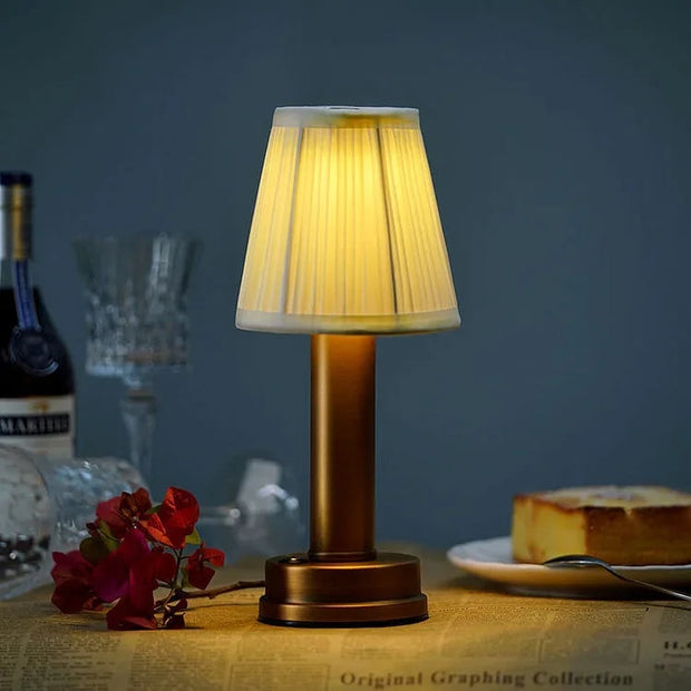 LumiStoff LED Tischleuchte dimmbar kabellos mit Stoffschirm für Wohnzimmer und Schlafzimmer